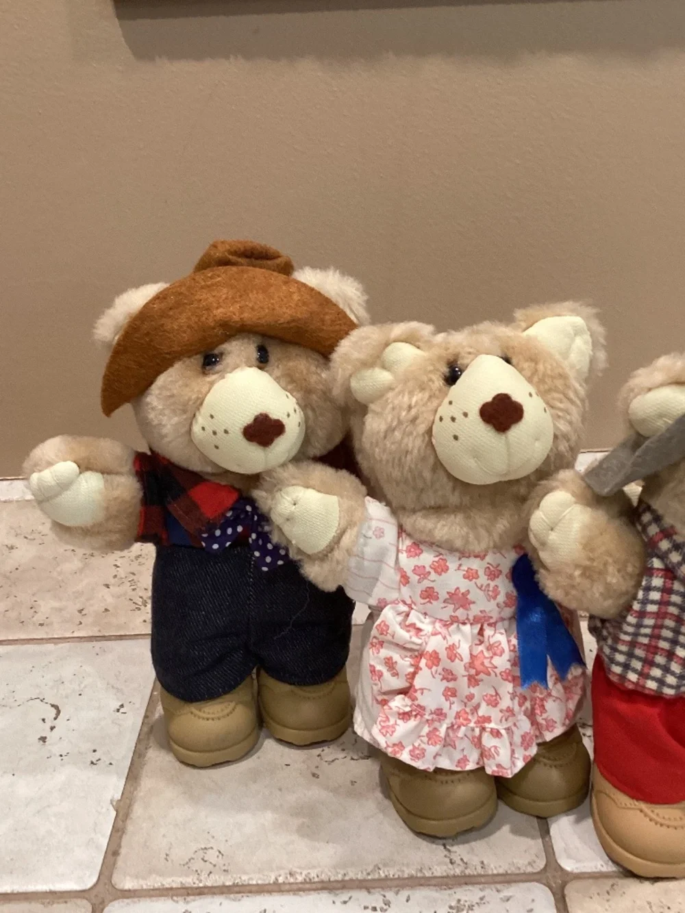 Set of 4 Vintage Wendy’s Original Furskins Collectible Teddy Bears/Plush 1986